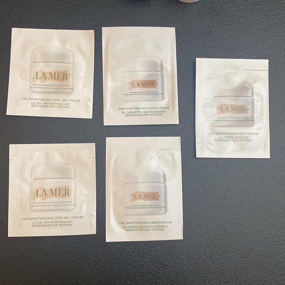 LA MER NEW 7 piece set plus 6 1/2” cosmetic. And lots of extras.Best of the best - Picture 4 of 8
